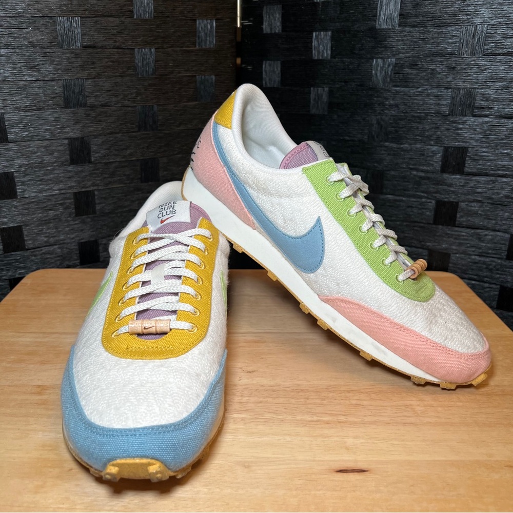 Women’s Size 11.5 NIKE Dbreak white and colorful Sneakers shoes